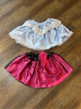 Melissa & Doug Light Blue and Fuchsia Layered Play Skirts